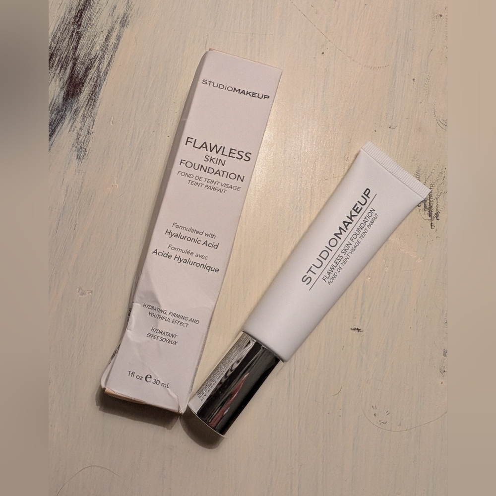STUDIOMAKEUP Flawless Skin Foundation